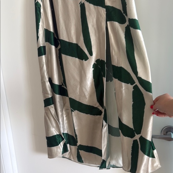 Figue NWT 6 Green and Cream Skirt - Picture 2 of 4